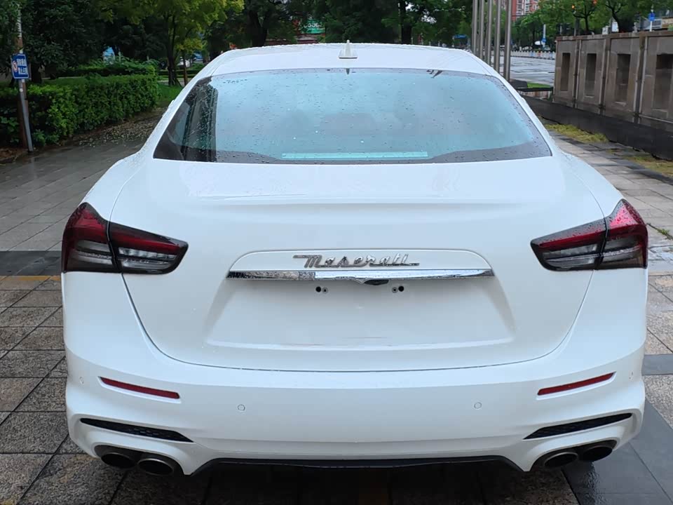Maserati Ghibli Maserati Ghibli