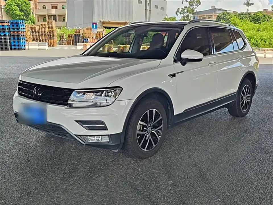 Volkswagen Tiguan L