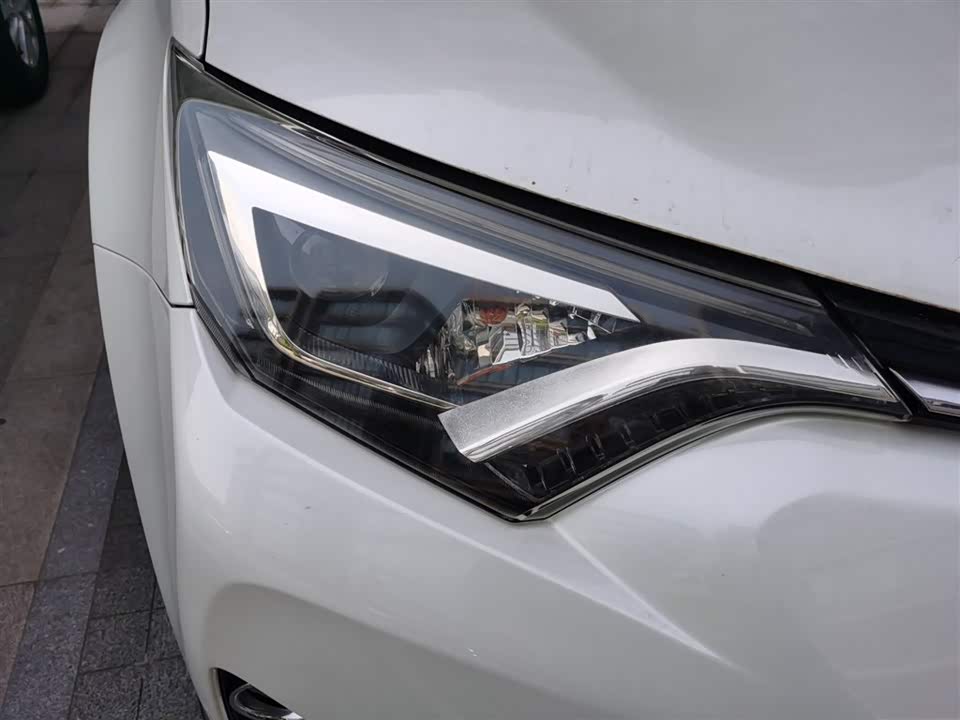 Toyota RAV4 Rongfang