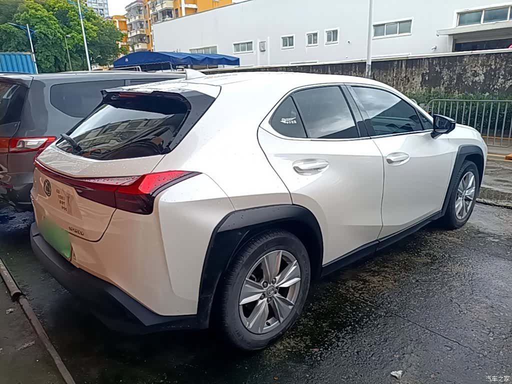 Lexus UX, 2021 7