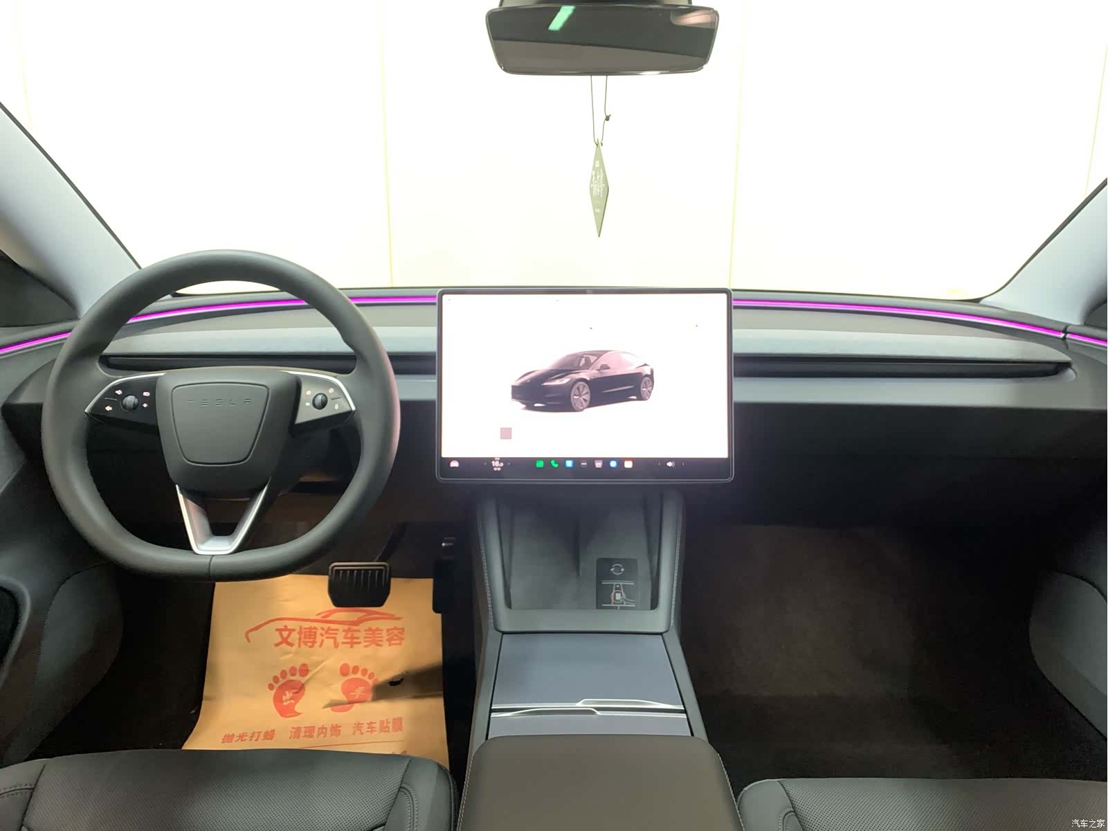 Tesla Model 3, 2025 14