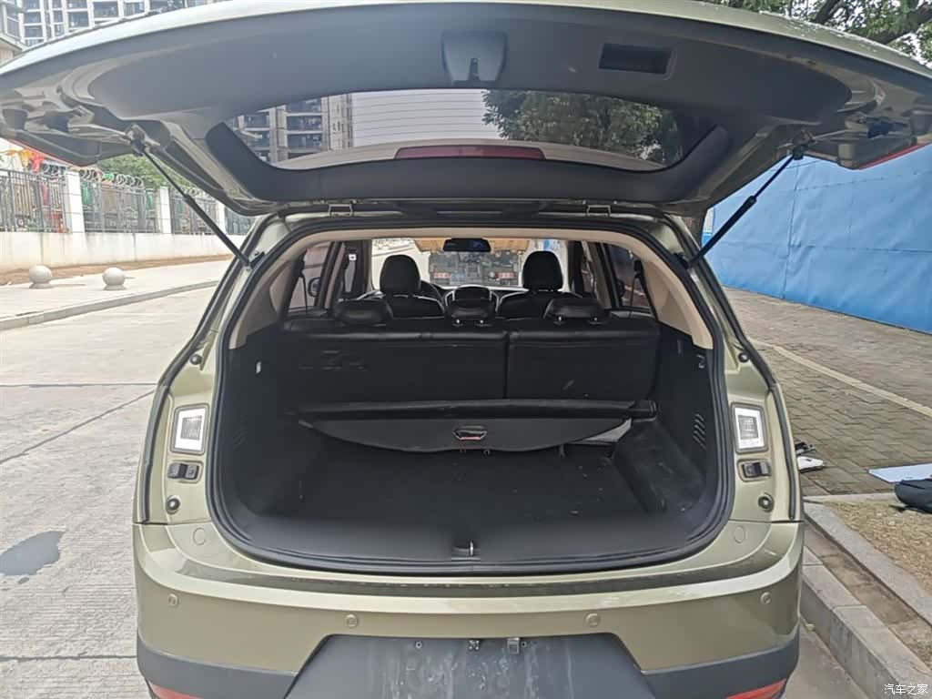 Wuling 560, 2016 19