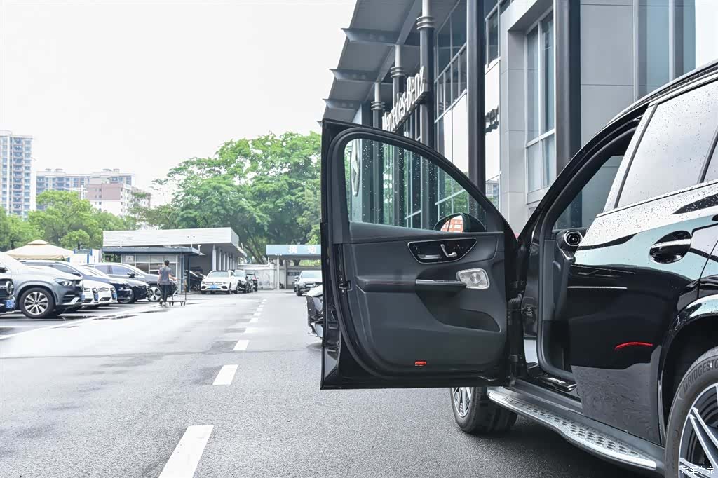 Mercedes-Benz GLC, 2025 13