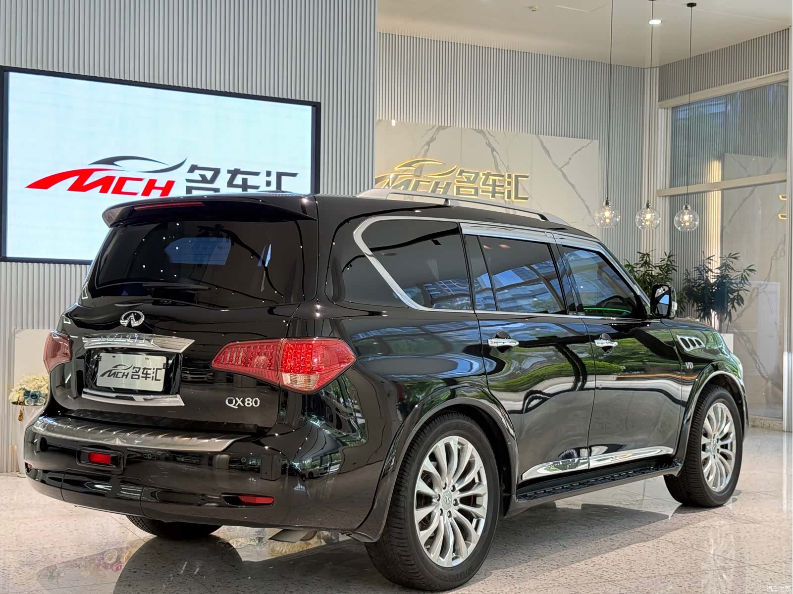 Infiniti QX80, 2017 3