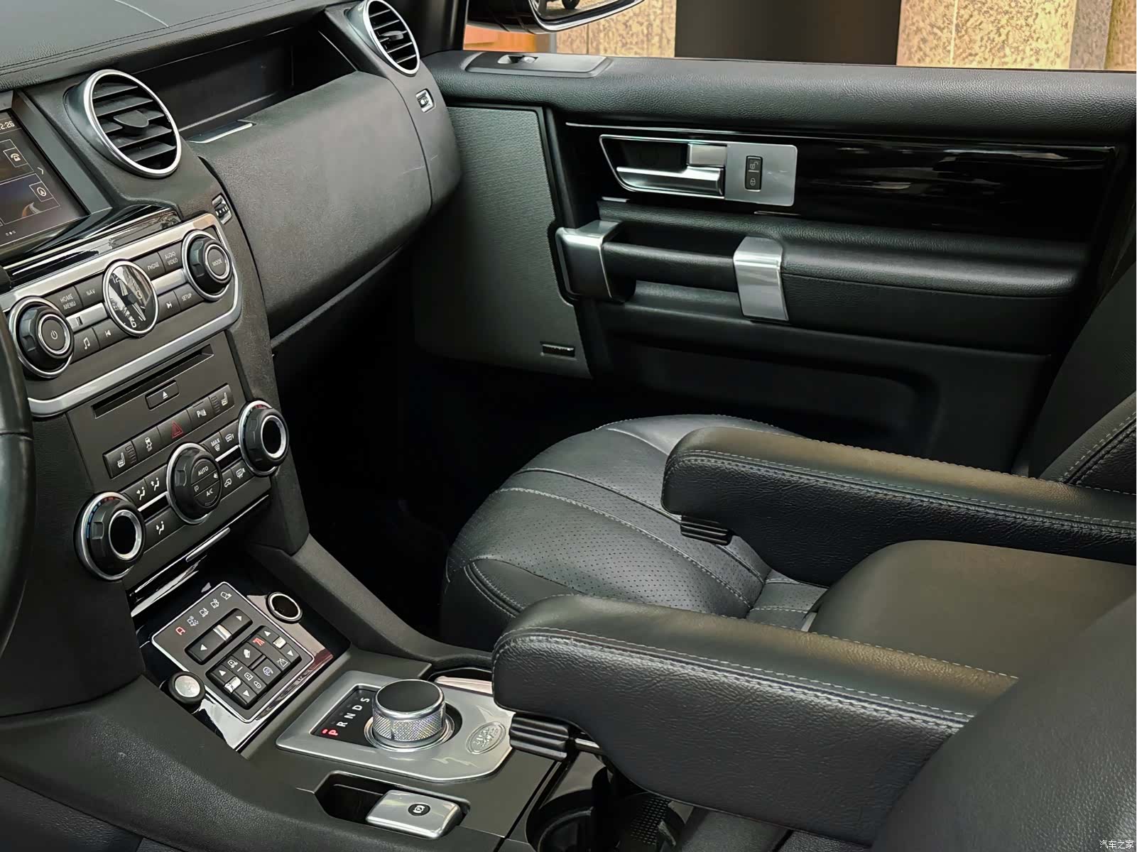 Land Rover Discovery, 2017 16
