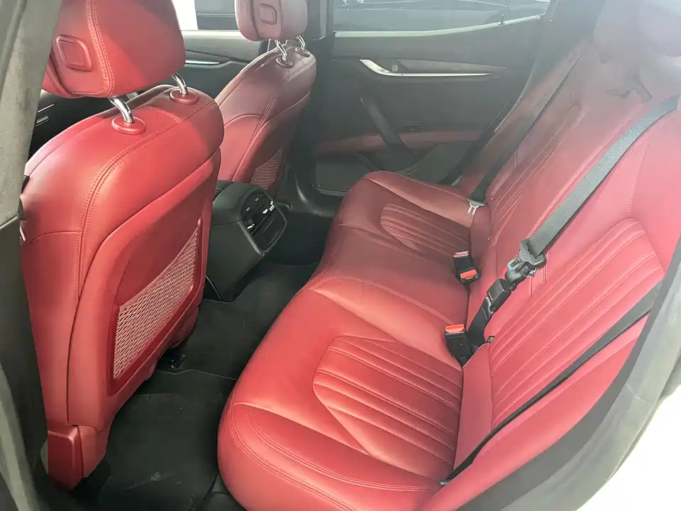 Maserati Ghibli Maserati Ghibli