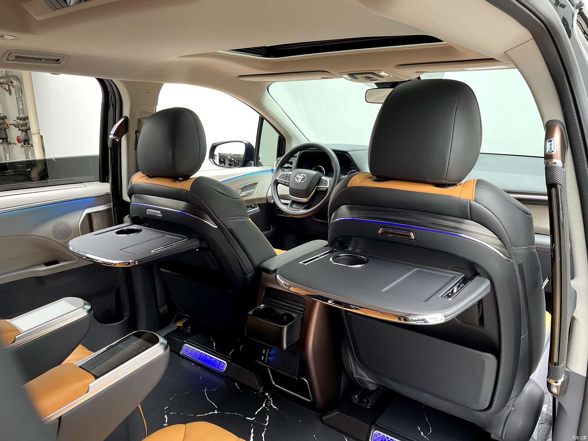 Toyota Sienna, 2025 12