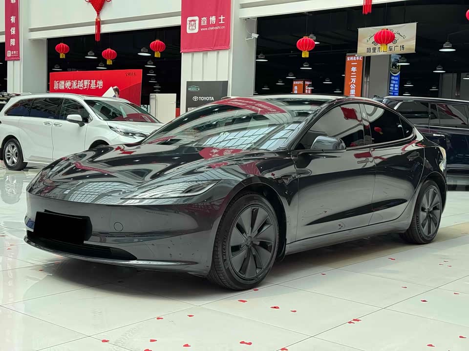 Tesla Model 3 Tesla Model 3
