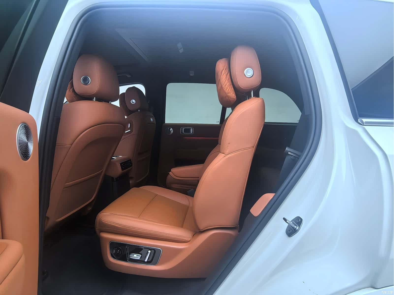Li Auto L8, 2025 8