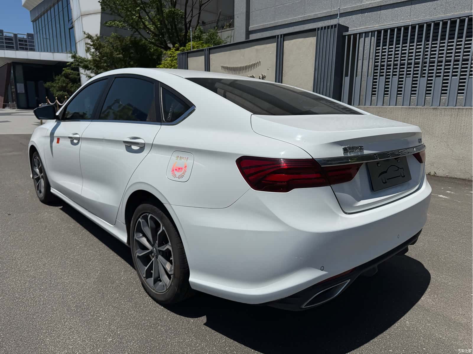Geely Binray, 2022 15