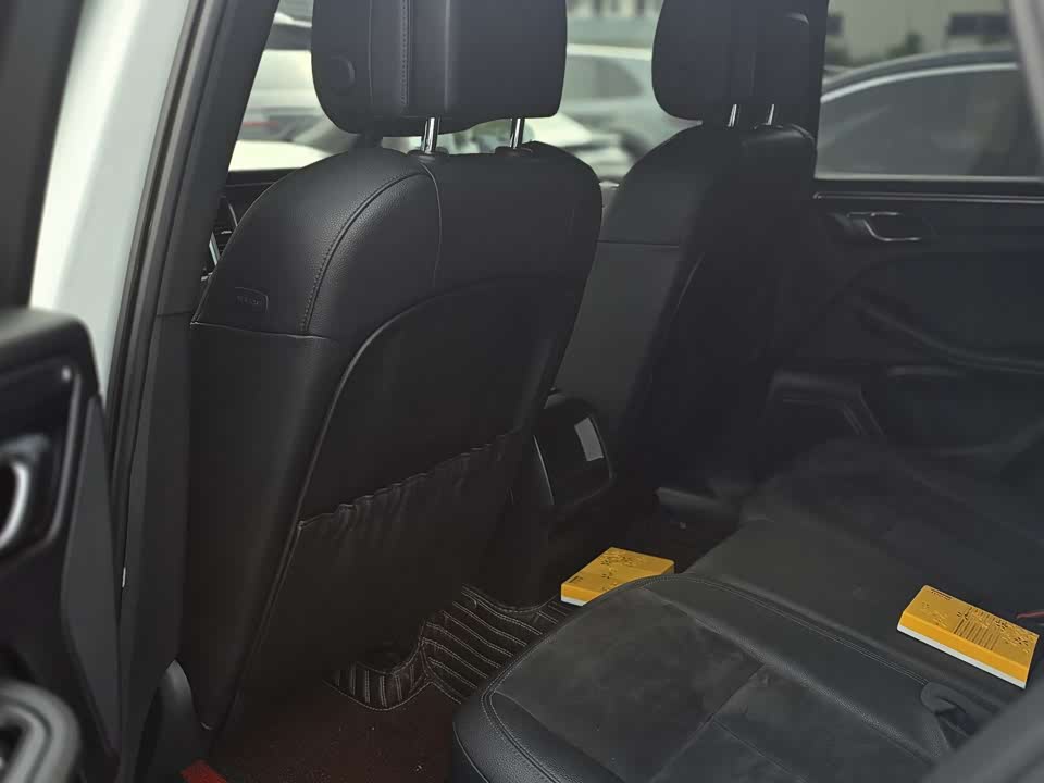 Porsche Macan Porsche Macan