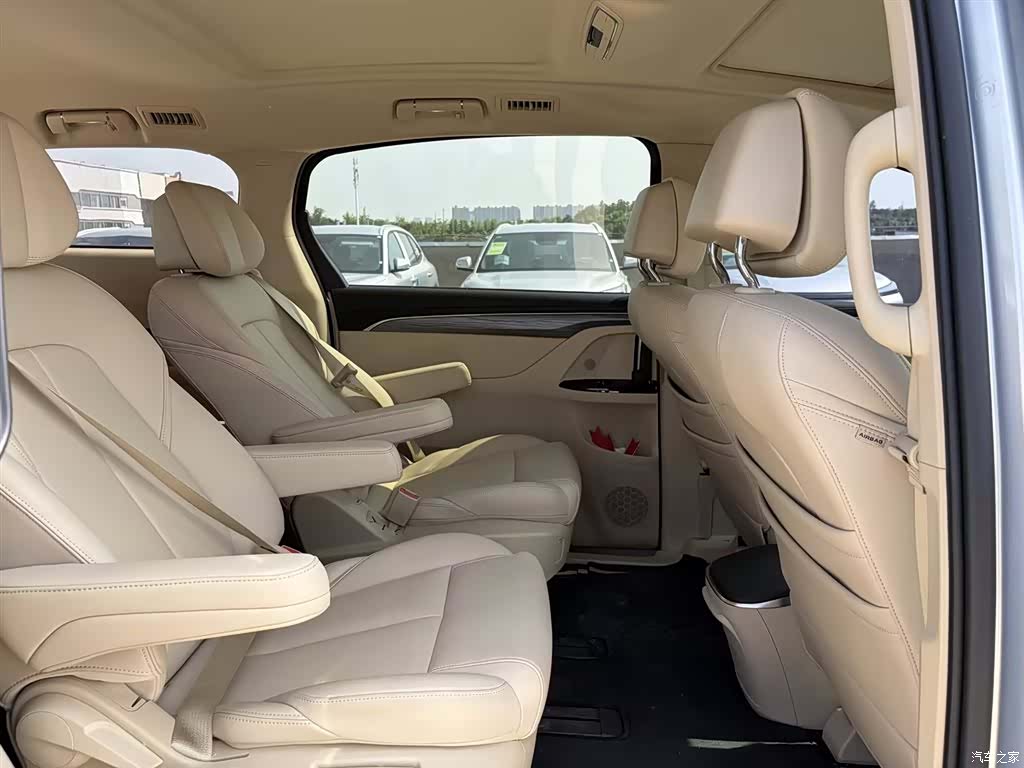 Buick GL8, 2025 13