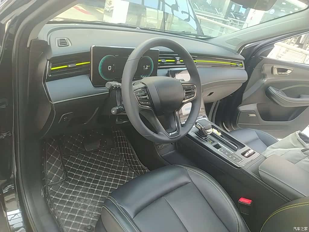 Roewe RX5, 2022 6