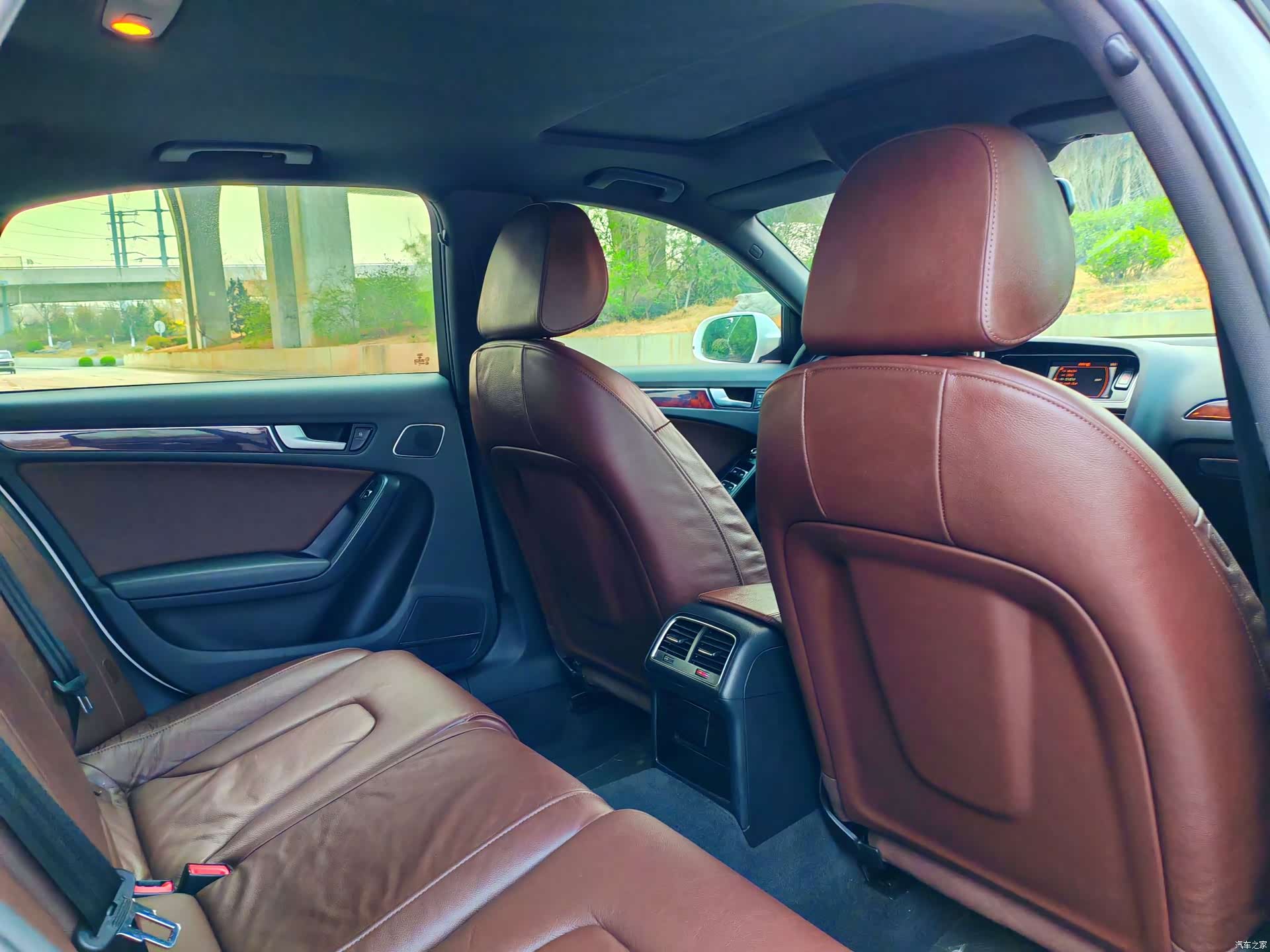 Audi A4L, 2015 16