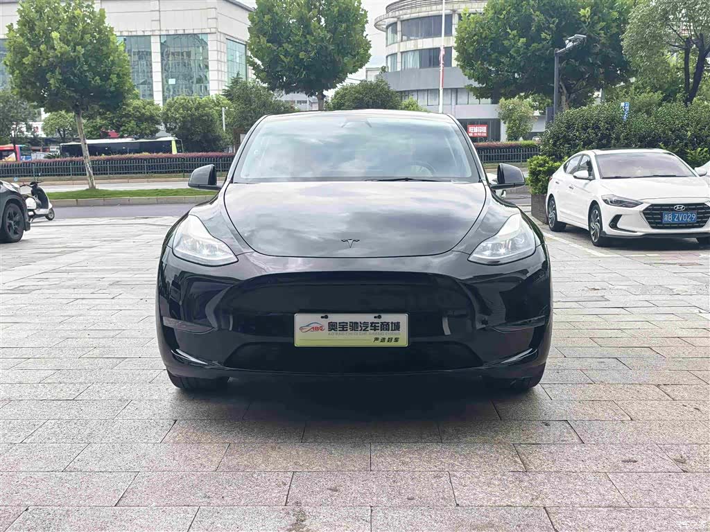 Tesla Model Y, 2021 2