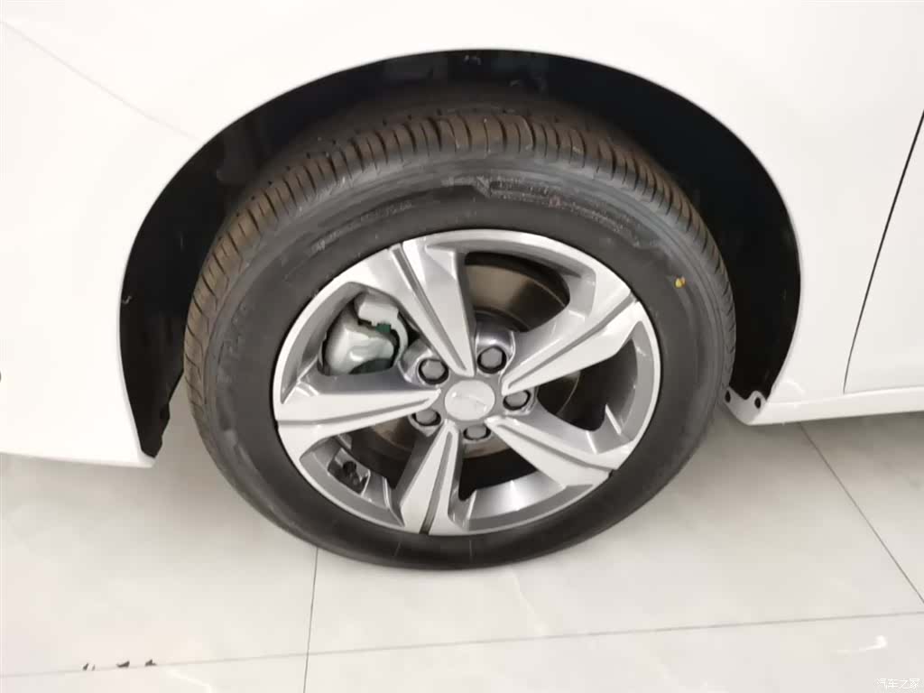 Geely Emgrand, 2024 23