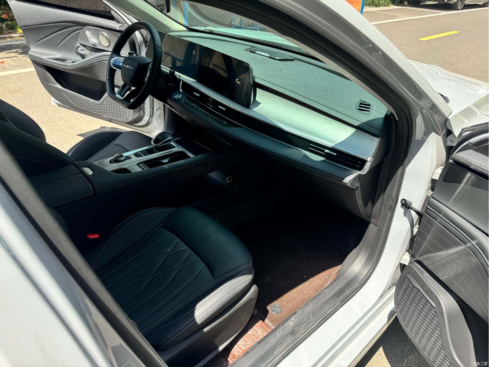 Chery Arrizo 8, 2025 8
