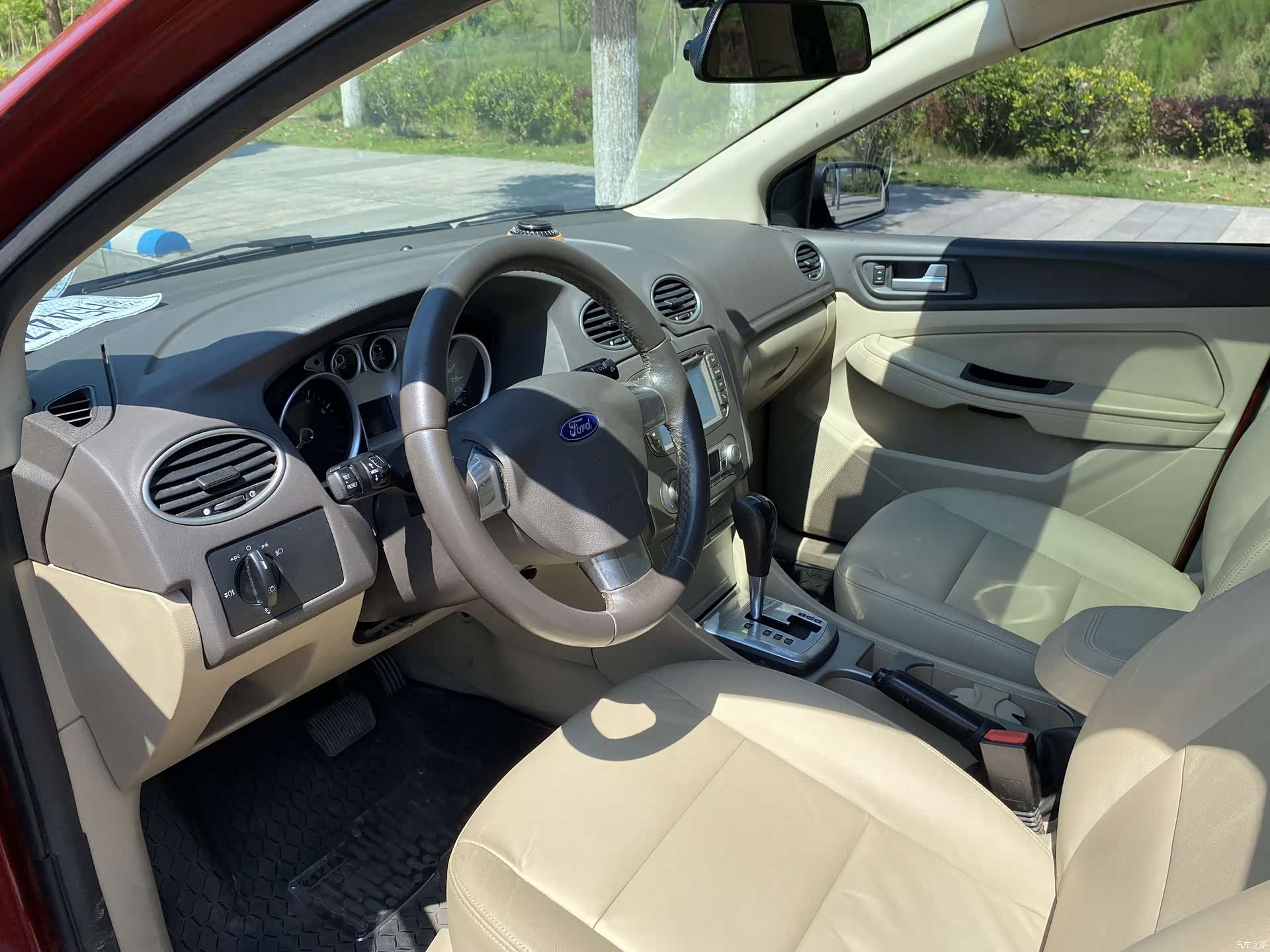 Ford Focus, 2014 12