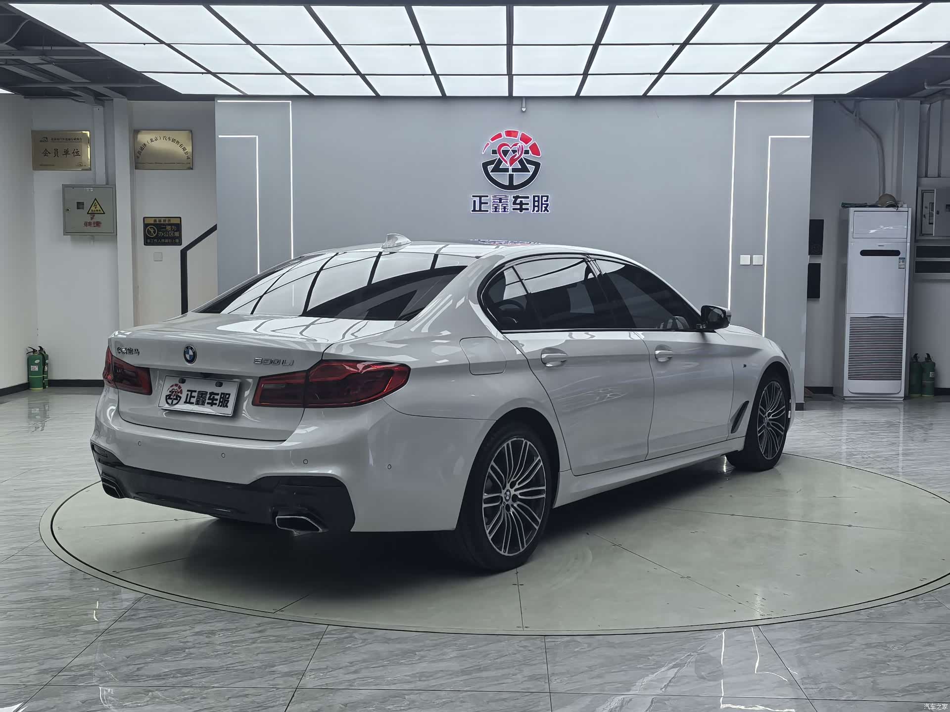 BMW 5 Series, 2018 17