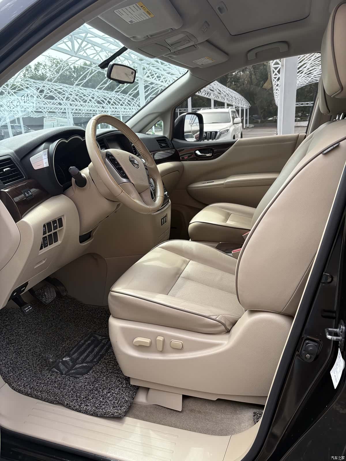 Nissan SL, 2013 8
