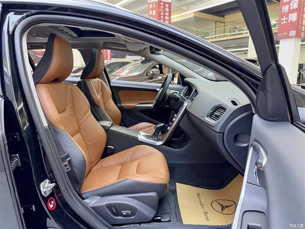 Volvo V60, 2014 все фото