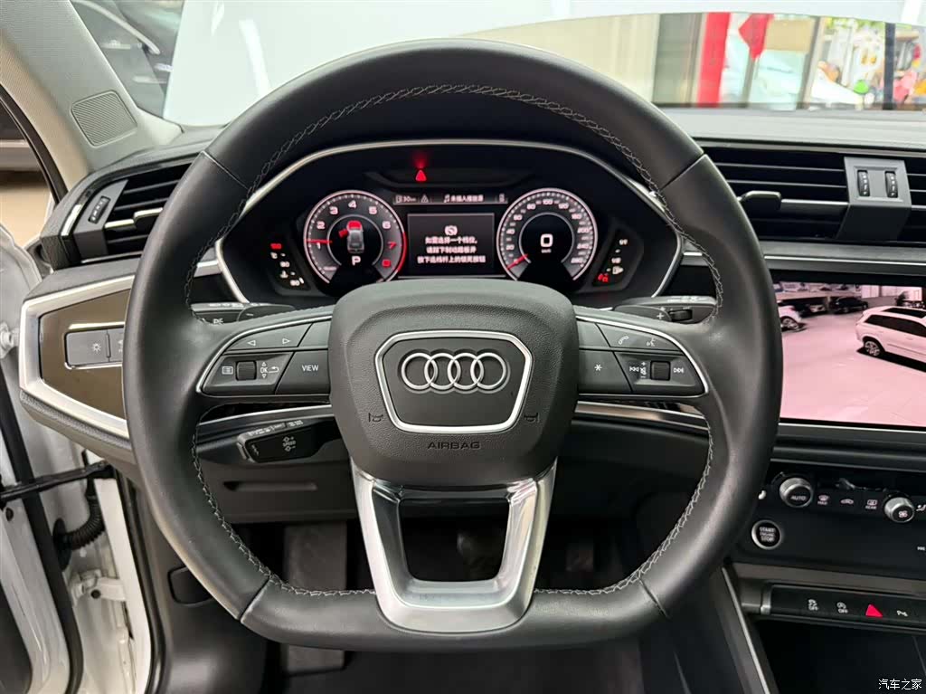 Audi Q3, 2023 11