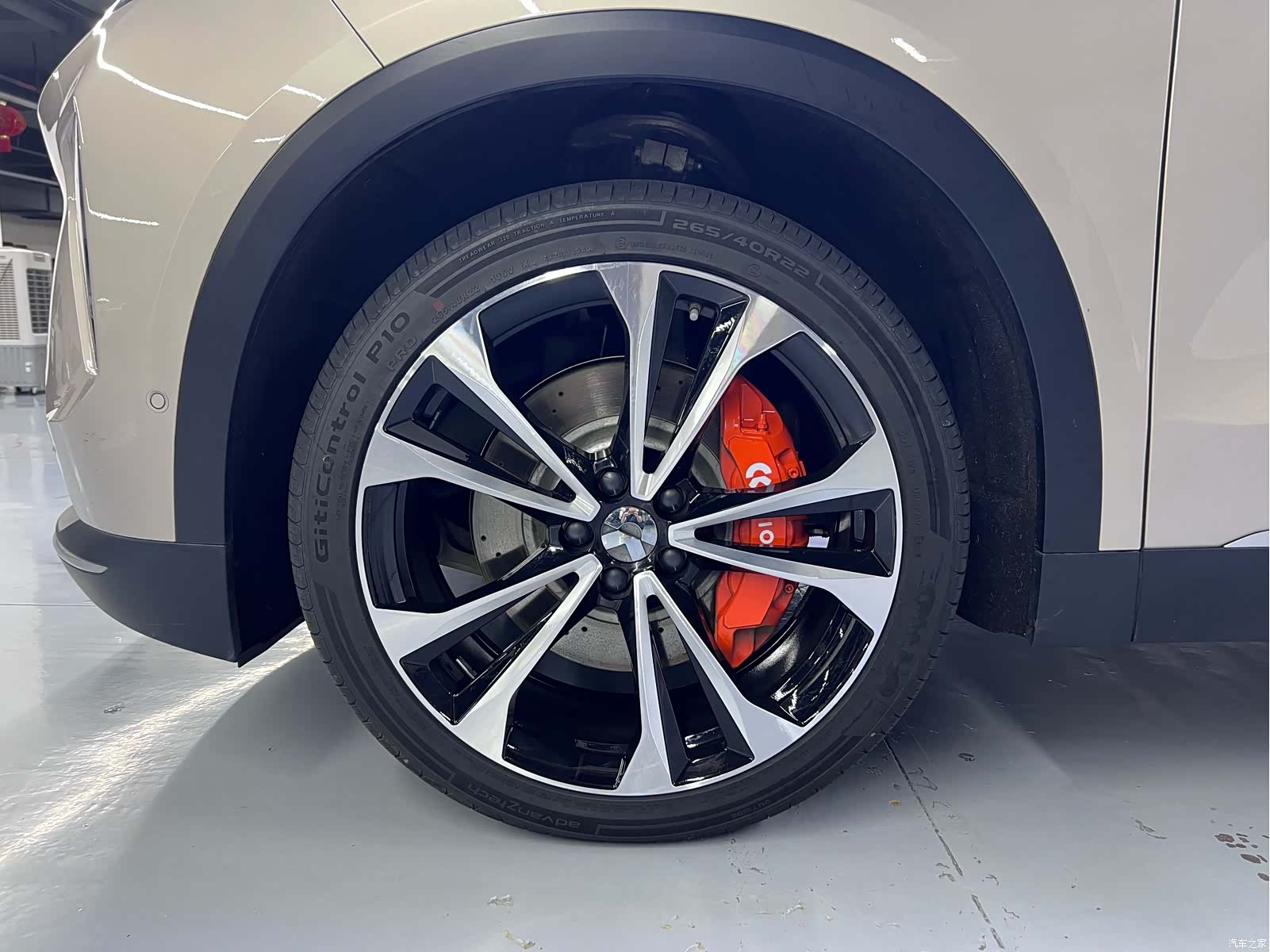 NIO ES8, 2024 10