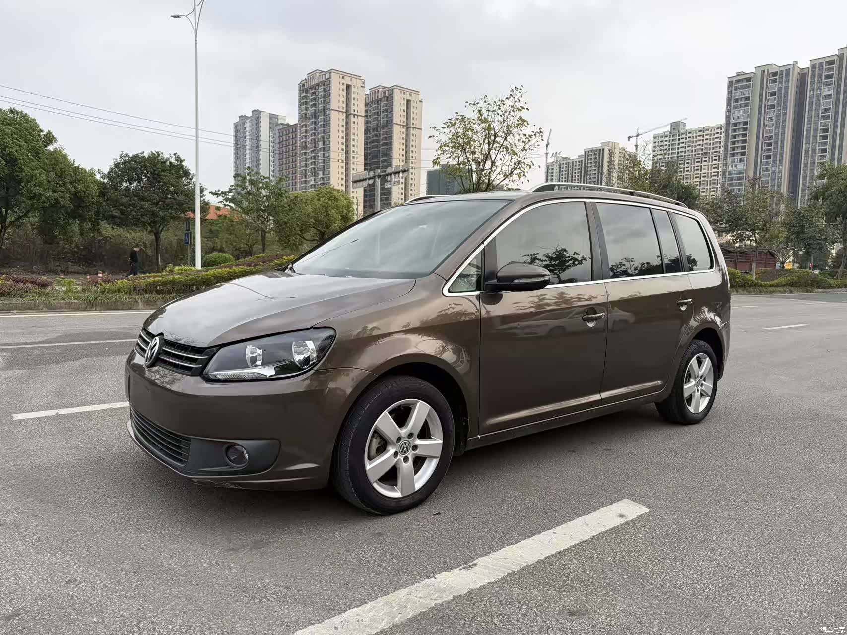 Volkswagen 5, 2014 1