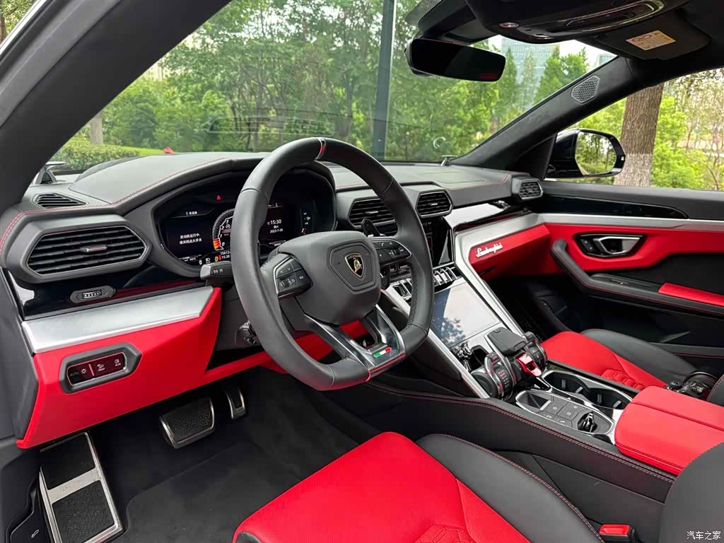 Lamborghini Urus, 2021 11