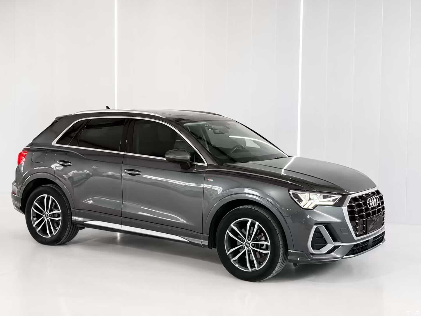 Audi Q3, 2022 все фото