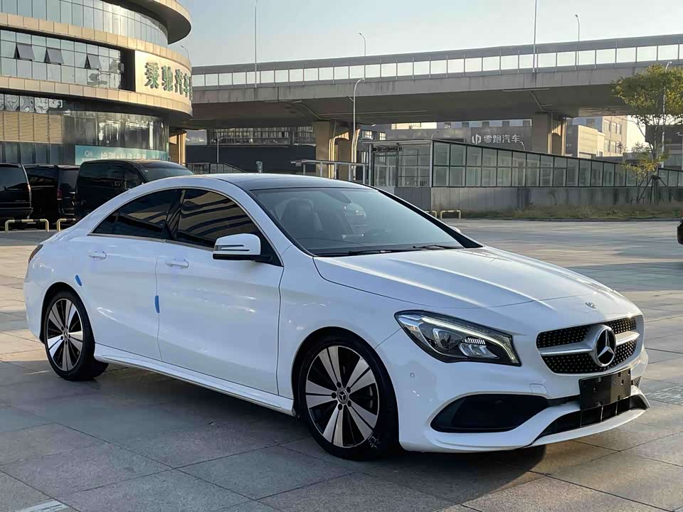 Mercedes-Benz CLA