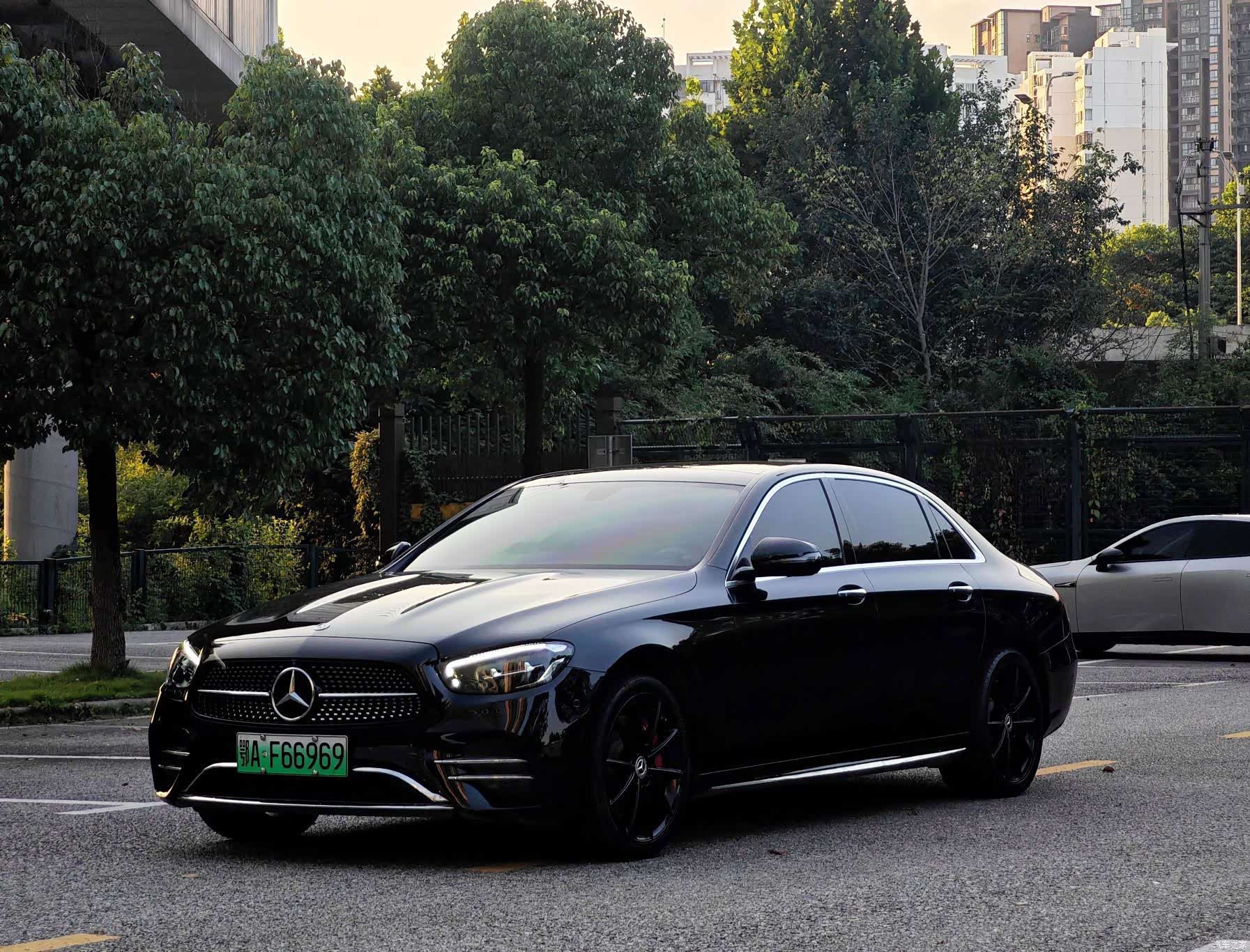 Mercedes-Benz E-Class, 2022 1