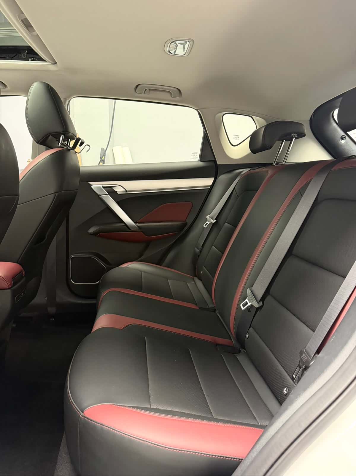Geely Coolray, 2022 15