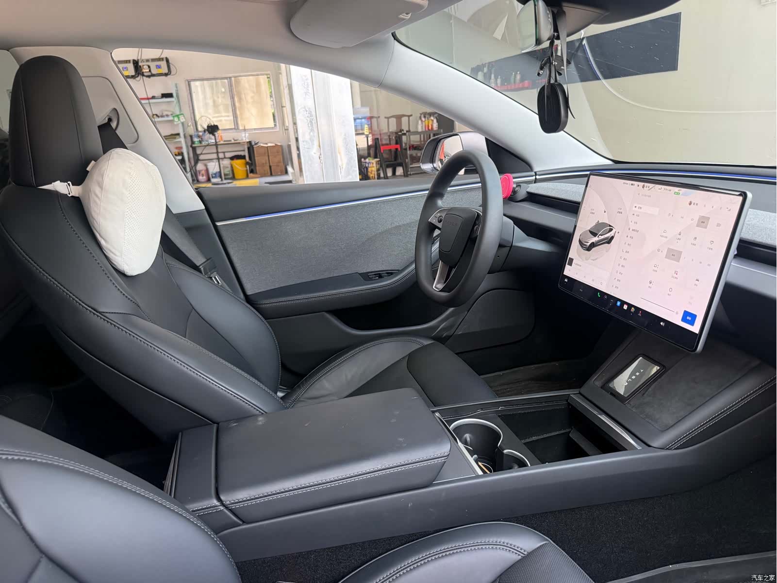 Tesla Model 3, 2024 все фото