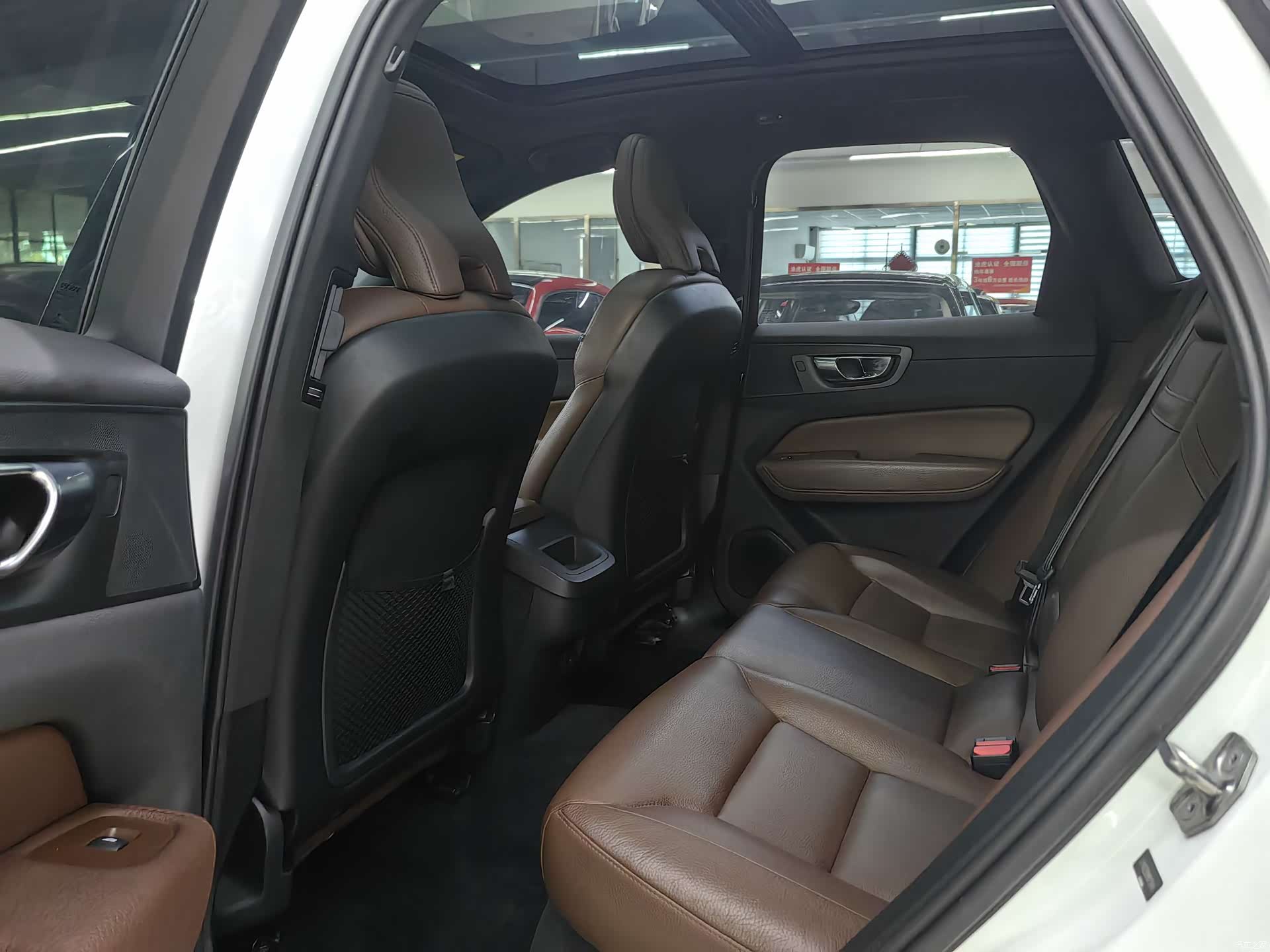 Volvo XC60, 2020 10