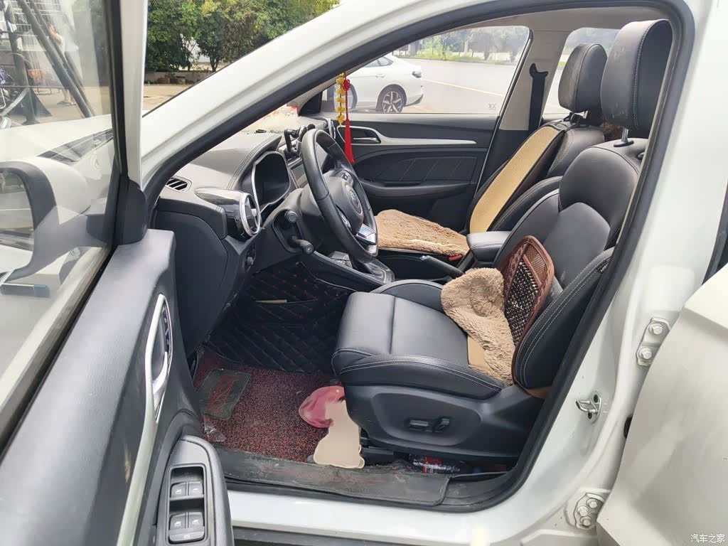 MG ZS, 2019 14