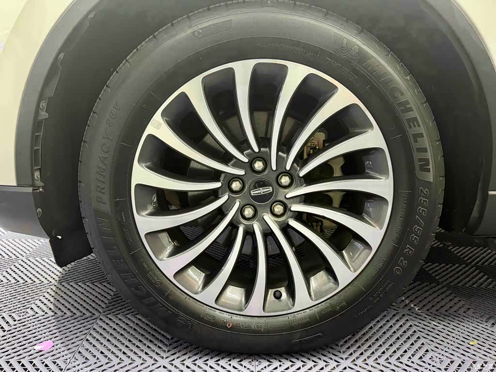 Lincoln Aviator, 2020 7