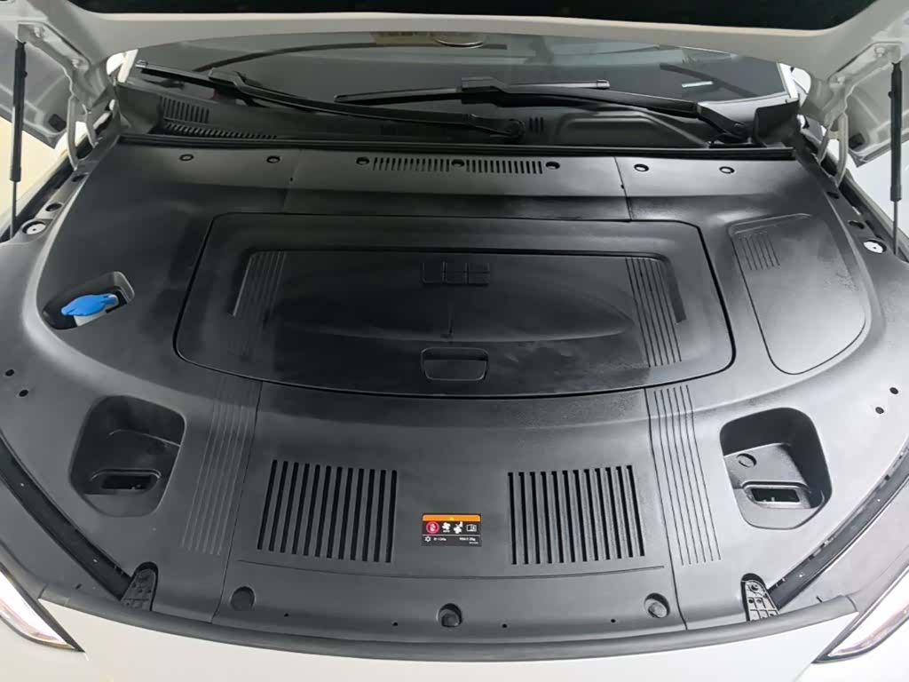 Geely E8, 2025 20