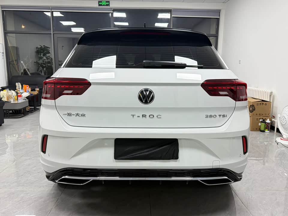 Volkswagen T-ROC exploring Songs