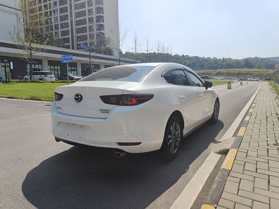 Mazda 3 Angkesaila