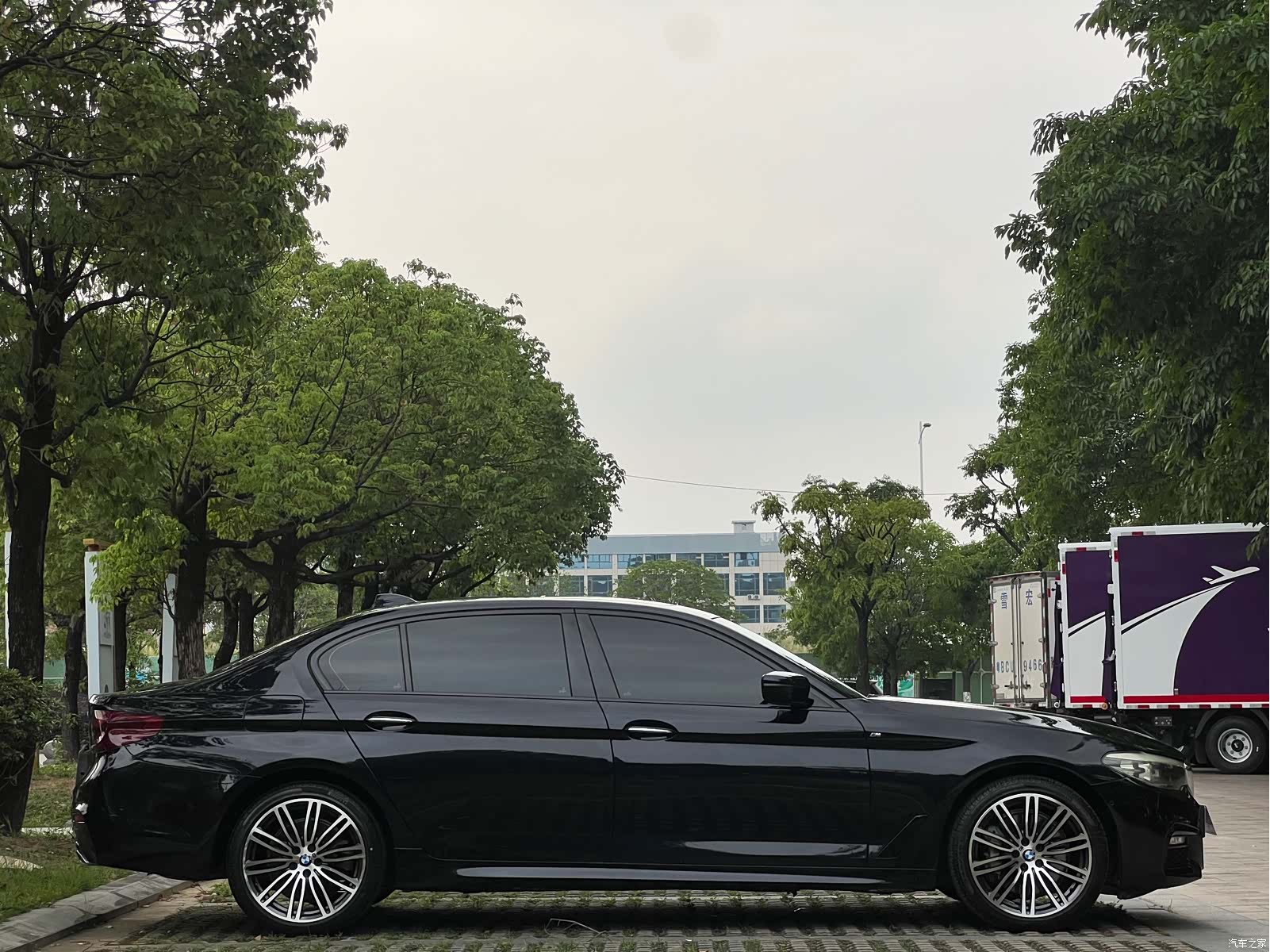 BMW 5 Series, 2017 все фото