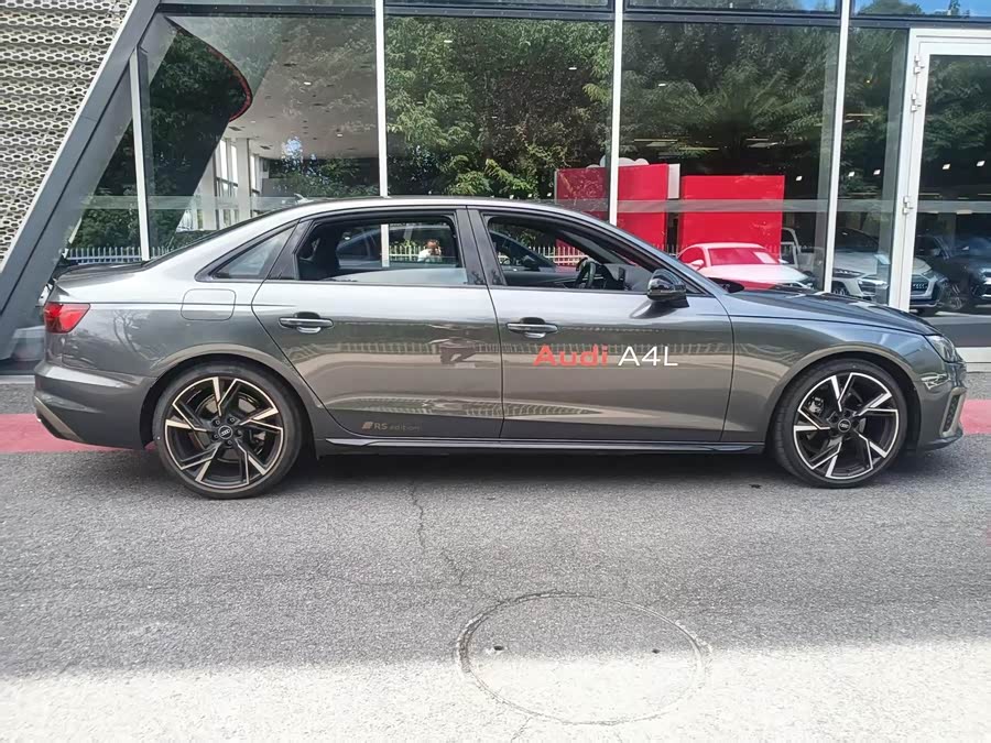 Audi A4L 2024, фото 16