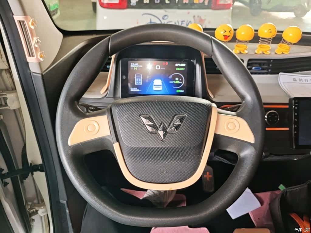 Wuling MINIEV, 2020 11