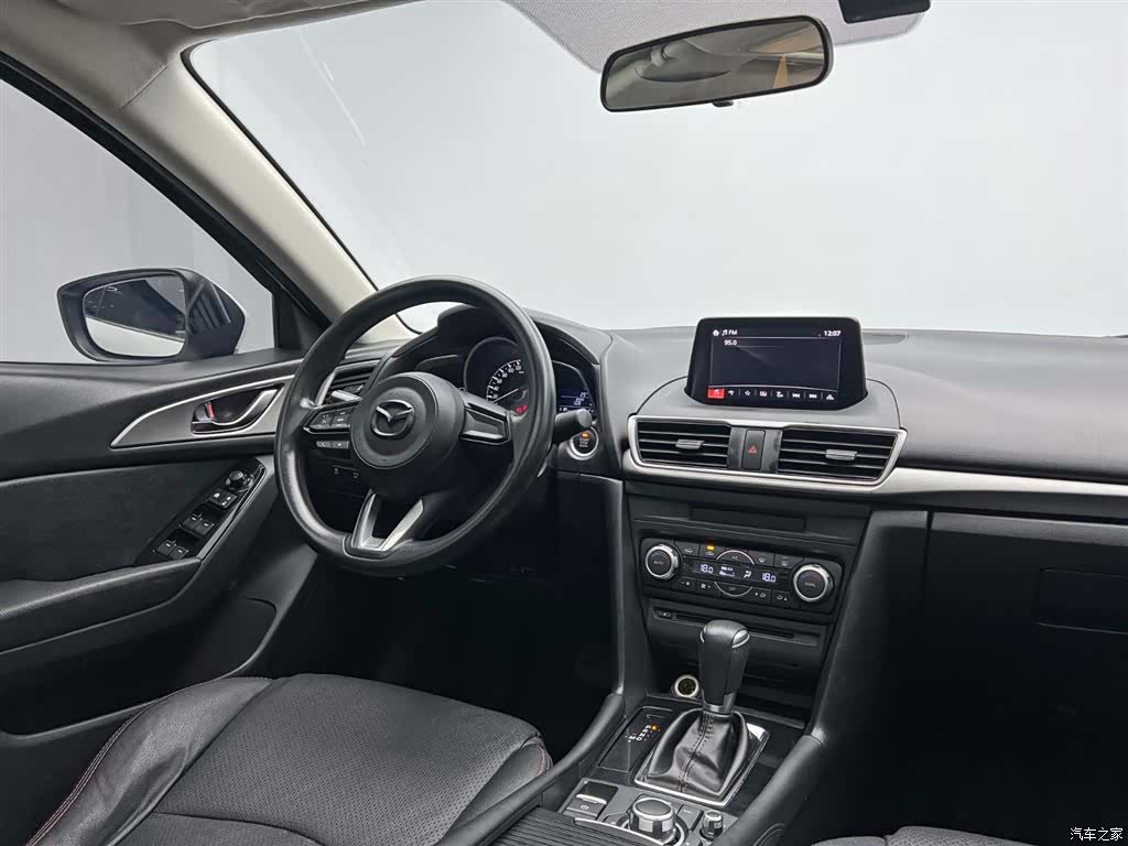 Mazda Mazda3, 2018 20