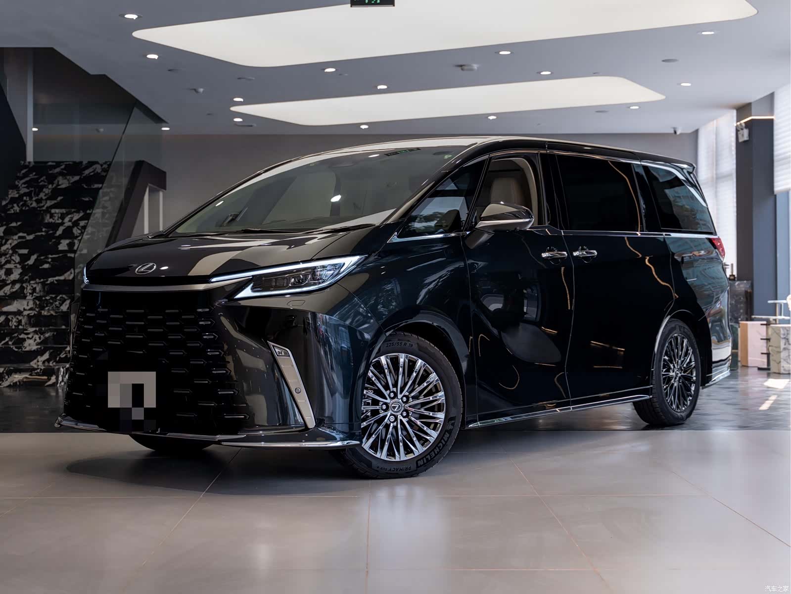 Lexus LM, 2026 2