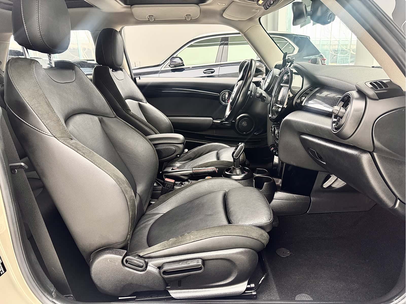 Mini Cooper, 2019 11