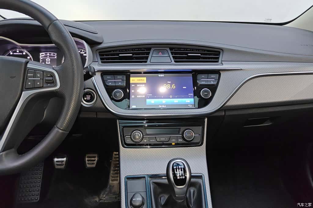 Geely Emgrand, 2018 13