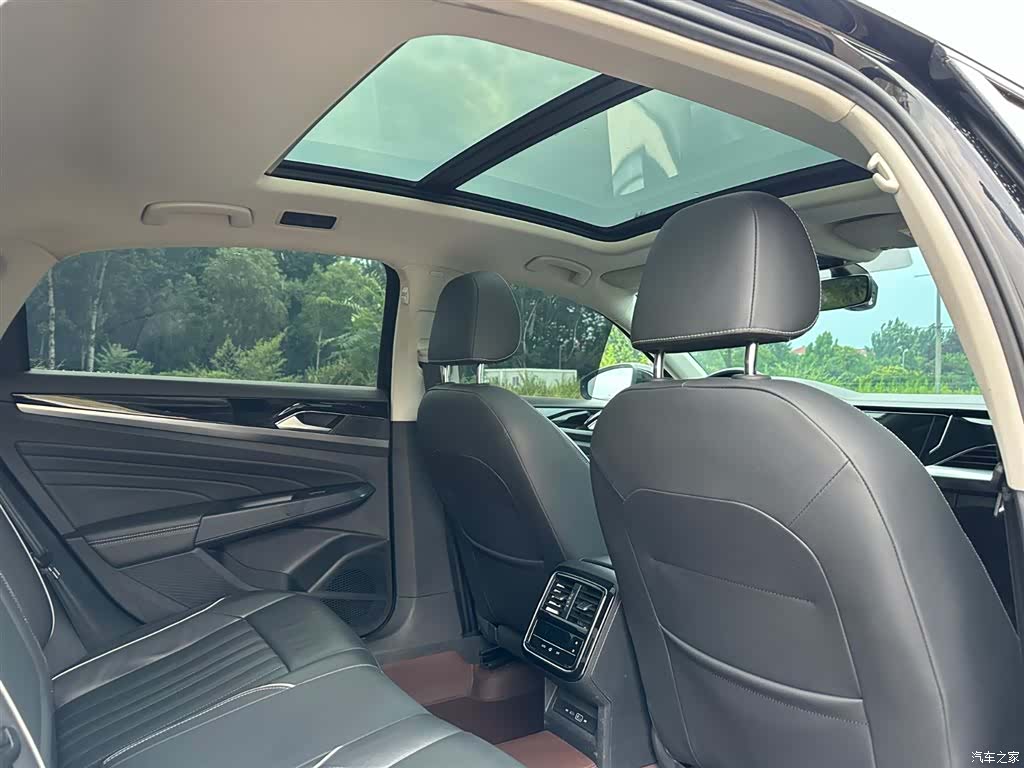 Volkswagen Passat, 2023 19