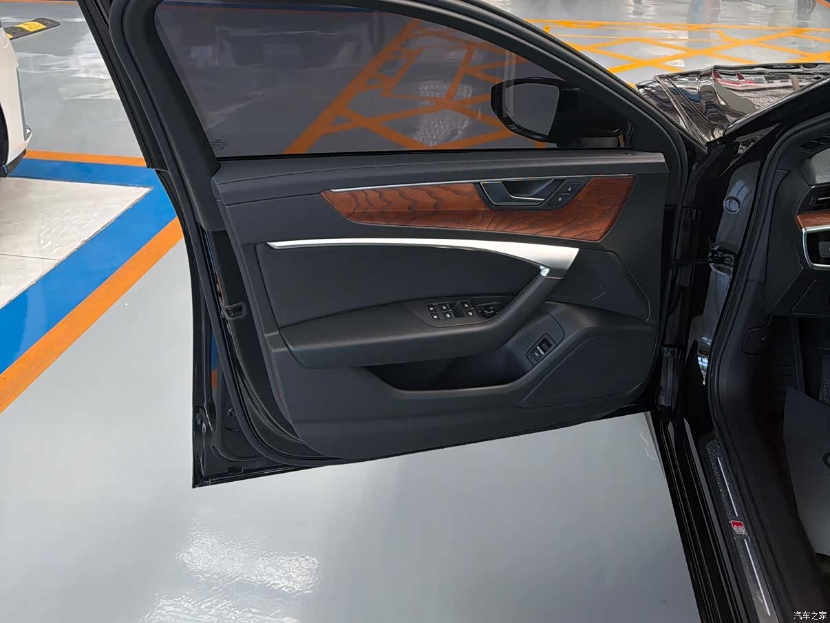 Audi A6L, 2021 13
