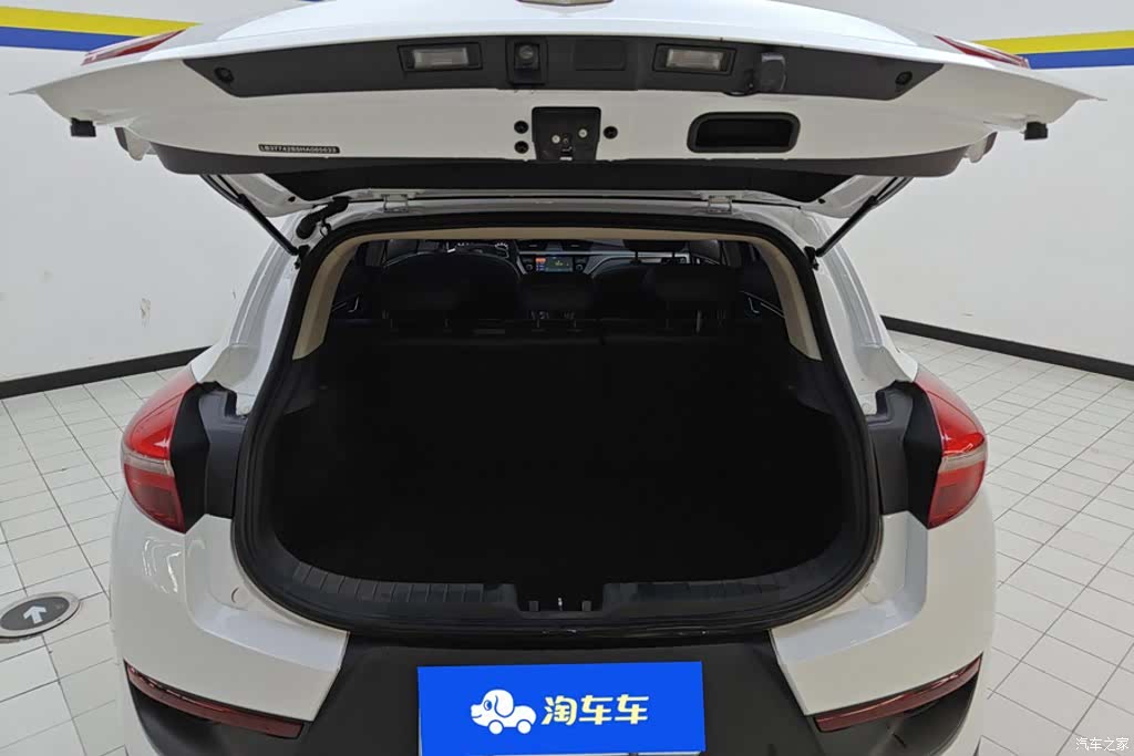 Geely Emgrand, 2018 4